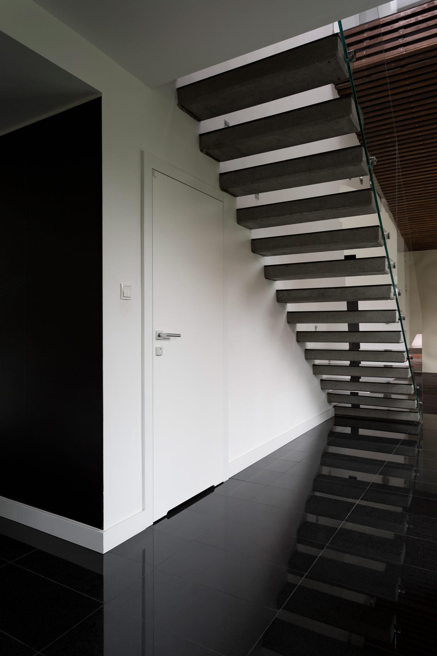 Metal Stairs Vancouver, Floating Stairs Vancouver, Stainless Steel Railings Vancouver, Vancouver Stairs